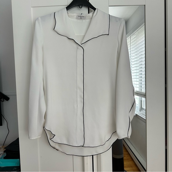 Aritzia Babaton Rena Blouse - Picture 5 of 8
